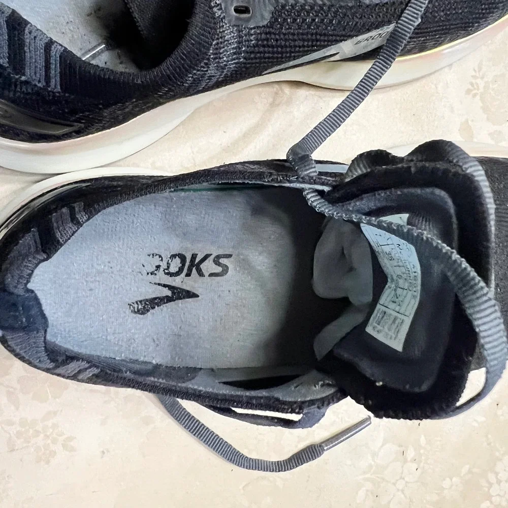 Brooks Levitate 4 Womens Running Shoes Black Grey 1203351B012 Size 7